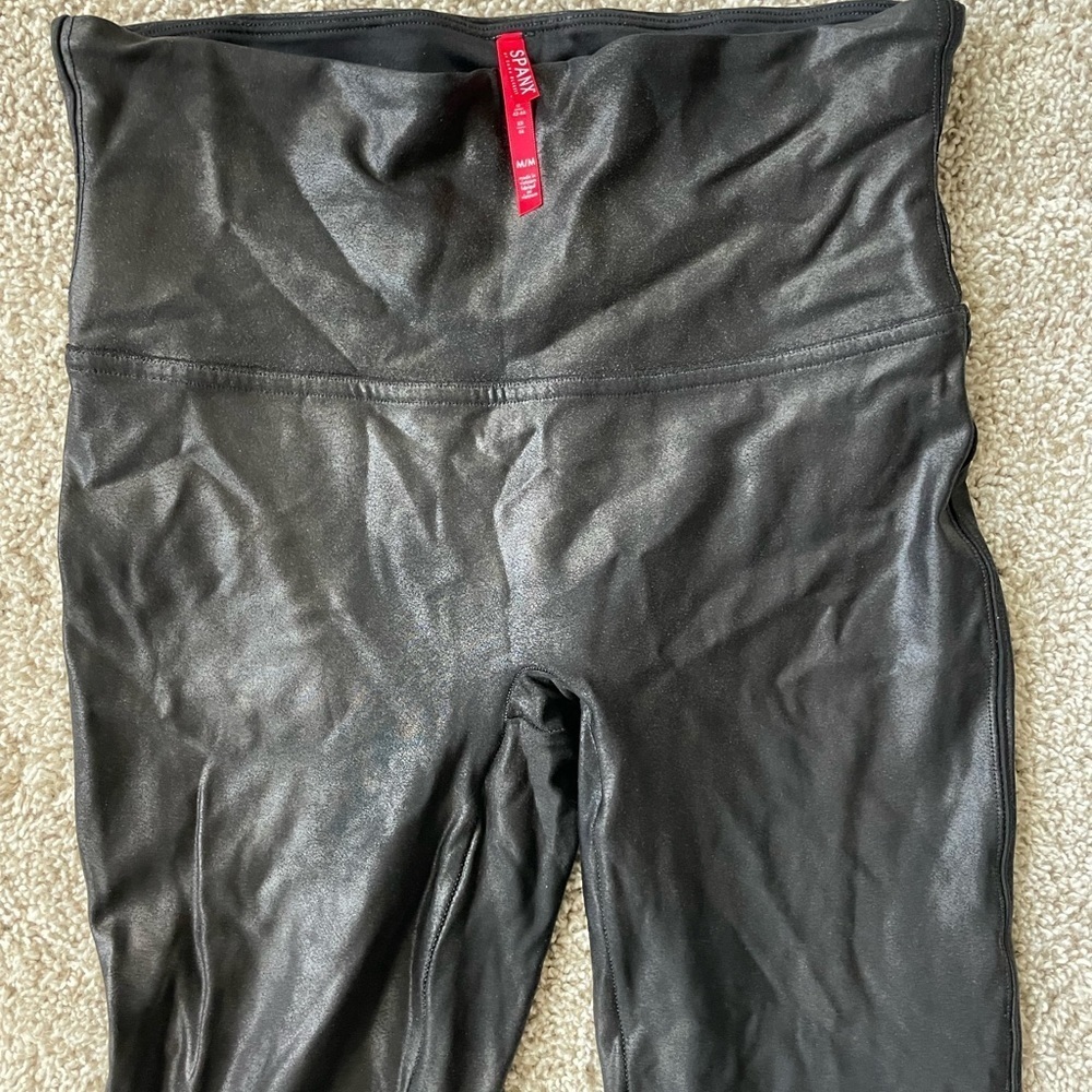 Womens Spanx faux leather leggings black size medium - Picture 3 of 4